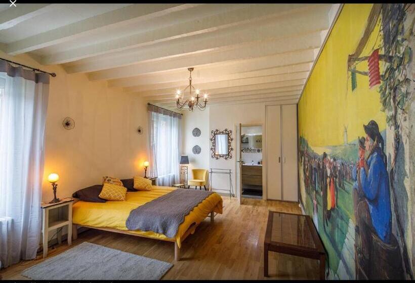 Номер Deluxe, Les Papouz