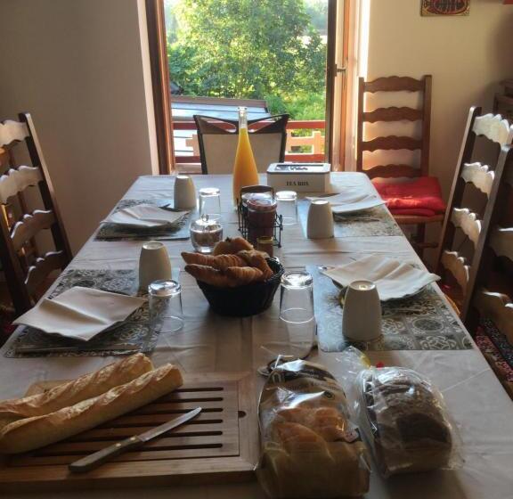 Номер Deluxe, Les Papouz