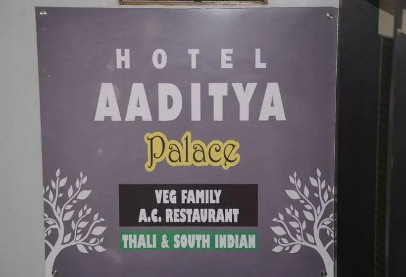 スーペリアトリプルルーム, Aaditya Palace