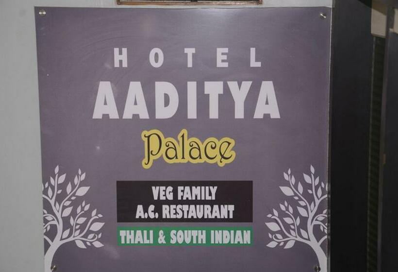 Economy Yhden Hengen Huone, Aaditya Palace