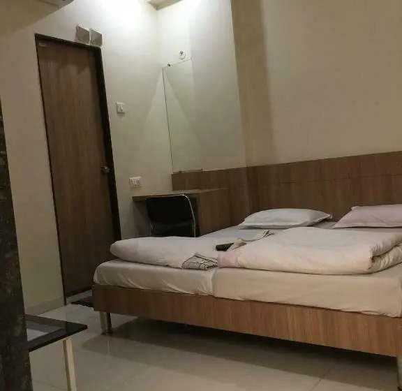 デラックスルーム, Aaditya Palace