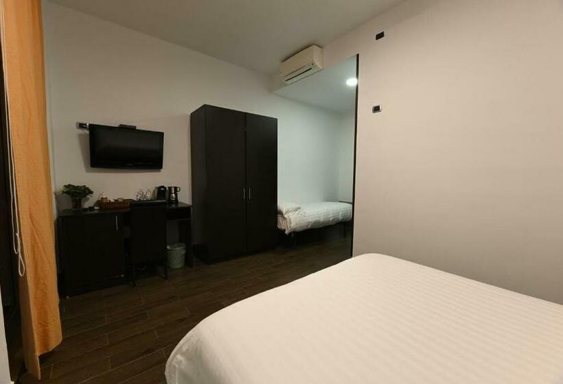 Номер Стандарт Трехместный, Artemide Fiore Club B&b Suite Spa