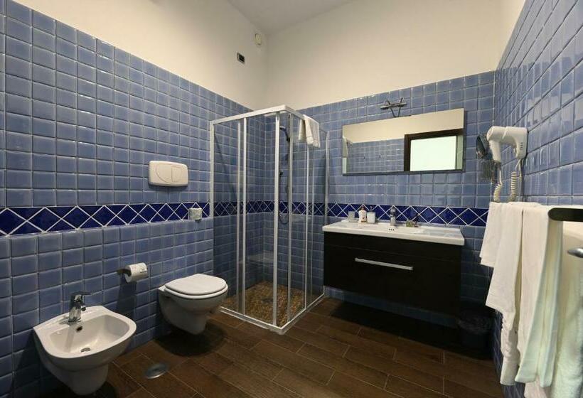 Номер Стандарт Трехместный, Artemide Fiore Club B&b Suite Spa