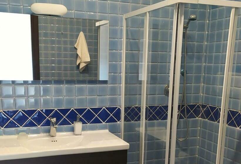 Номер Стандарт Трехместный, Artemide Fiore Club B&b Suite Spa