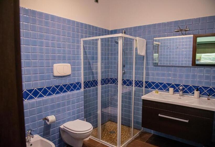 Номер Стандарт Трехместный, Artemide Fiore Club B&b Suite Spa