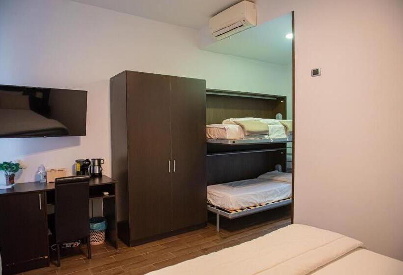 Номер Стандарт Трехместный, Artemide Fiore Club B&b Suite Spa