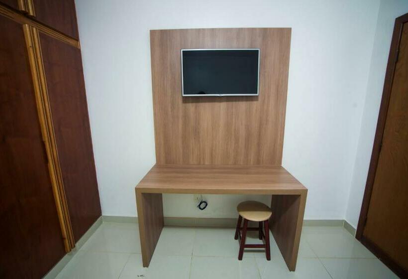 标准间, Centerminas Palace