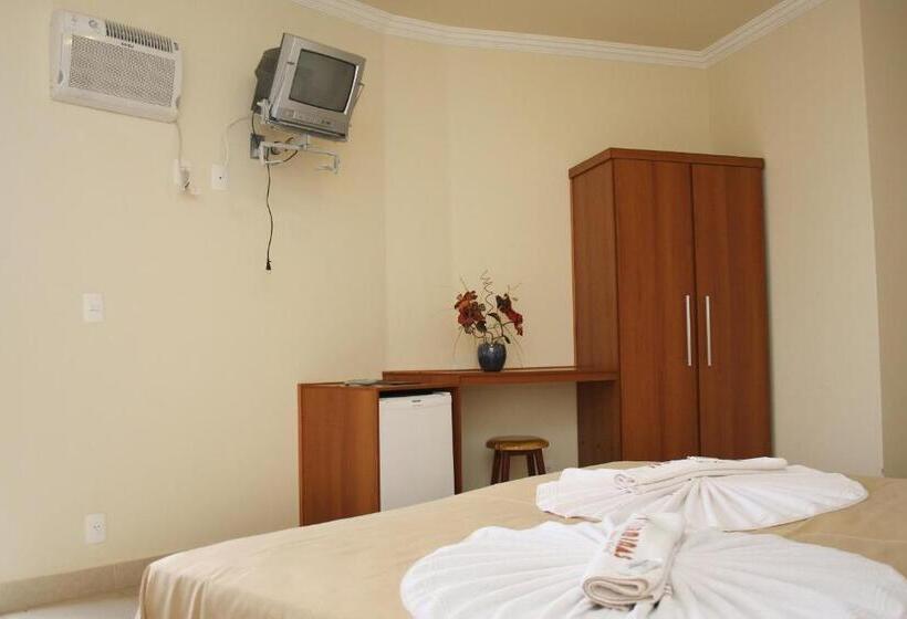 标准三人间, Centerminas Palace