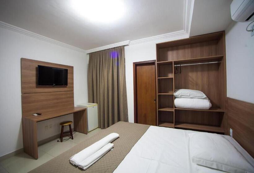 标准单人间, Centerminas Palace