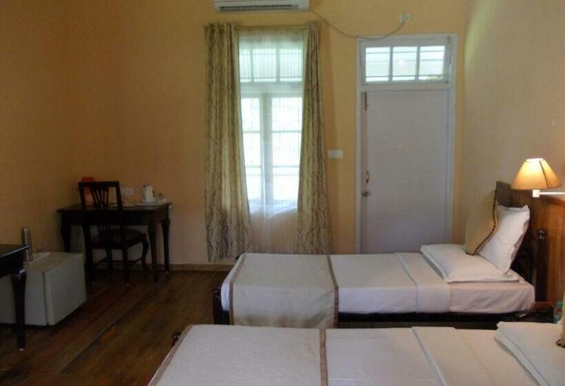 غرفة قياسية, Landmark Hotels,haflong