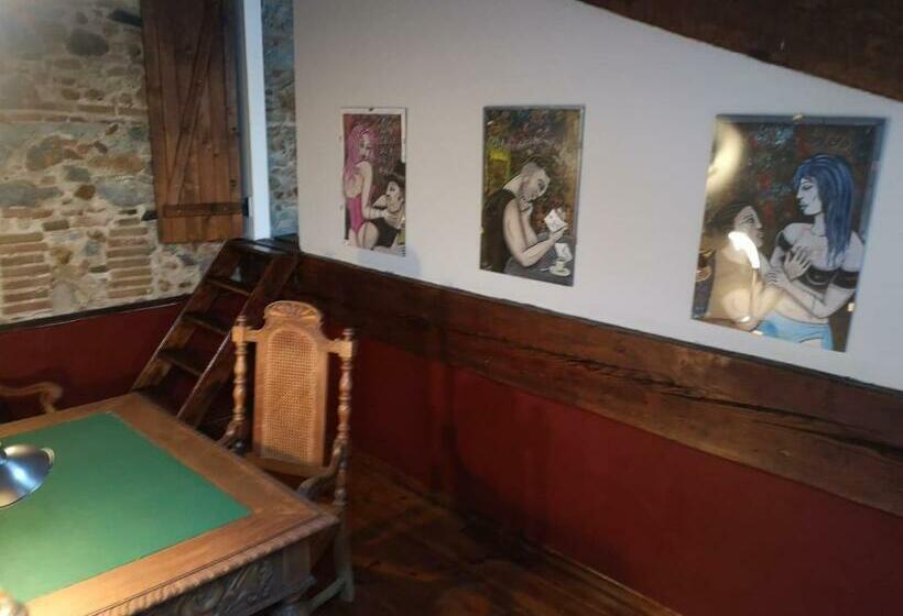 スタンダードルーム, El Castell Embruixat