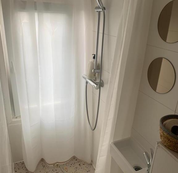 آپارتمان 2 خوابه, Tiny Houseboat B&b On The Amstel River