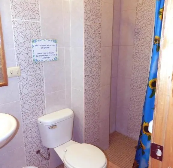 クラシックファミリールーム, Hostal Yaku Montañita
