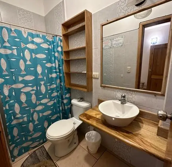 スタンダードルーム, Hostal Yaku Montañita