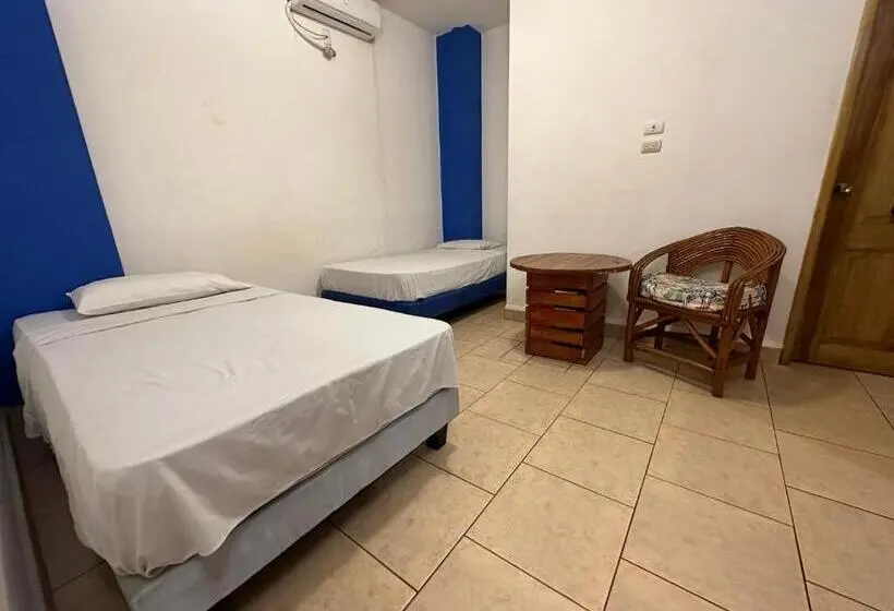 スタンダードルーム, Hostal Yaku Montañita
