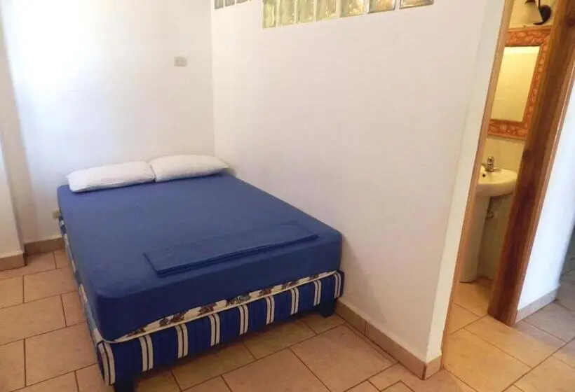 デラックスファミリールーム, Hostal Yaku Montañita