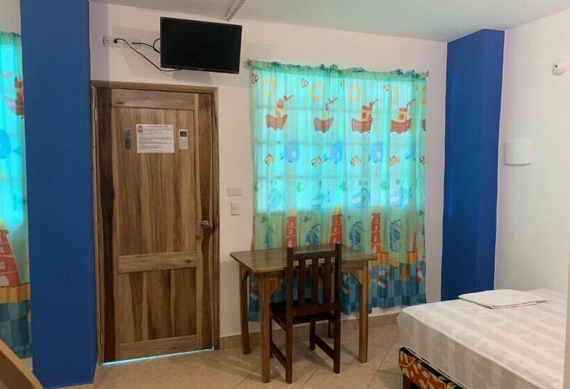 디럭스 패밀리 룸, Hostal Yaku Montañita