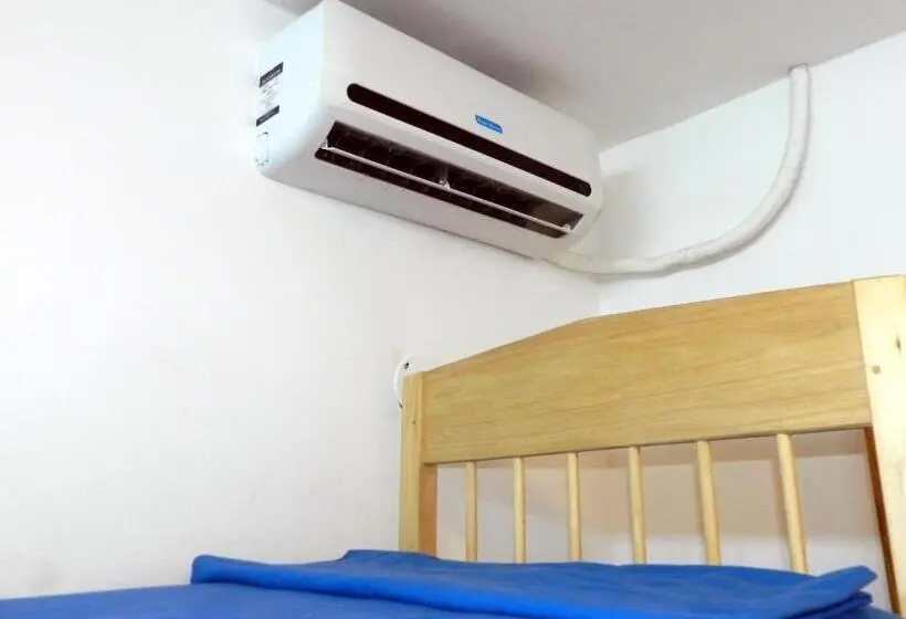 コンフォートトリプルルーム, Hostal Yaku Montañita