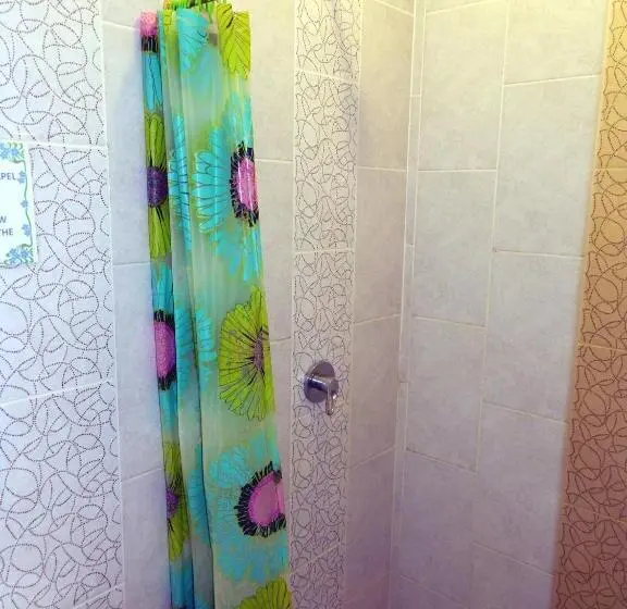 クラシックファミリールーム, Hostal Yaku Montañita