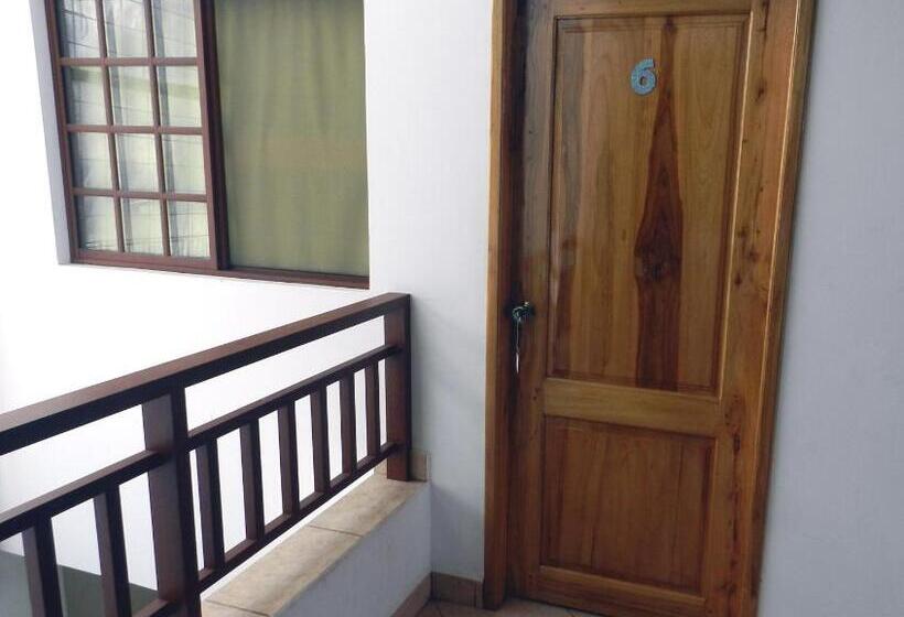 디럭스 패밀리 룸, Hostal Yaku Montañita