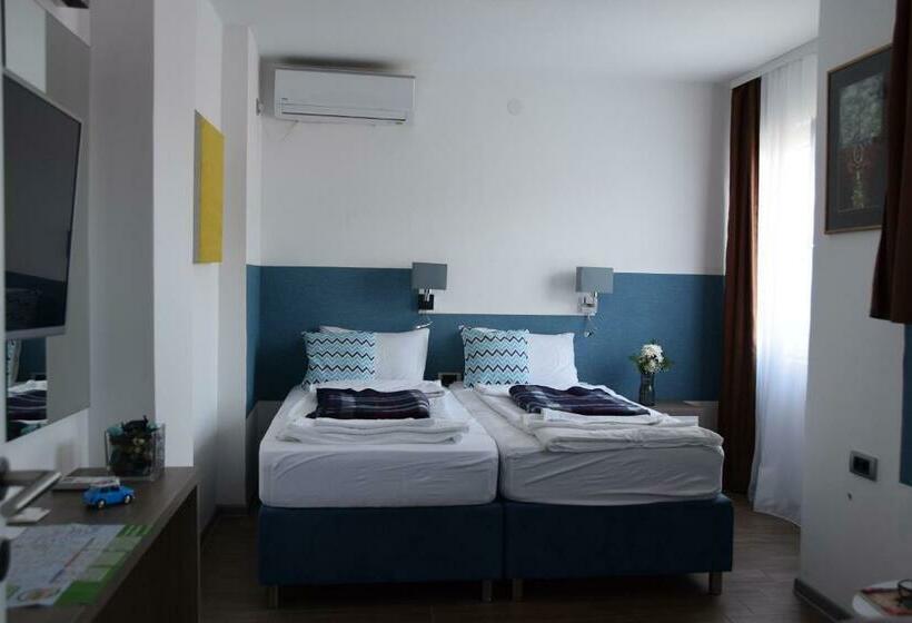 سوییت, Sms Studios