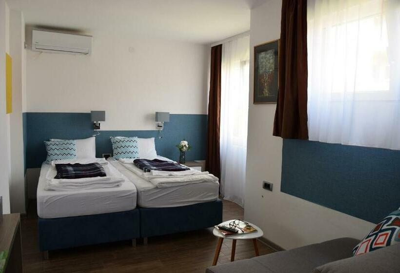 سوییت, Sms Studios