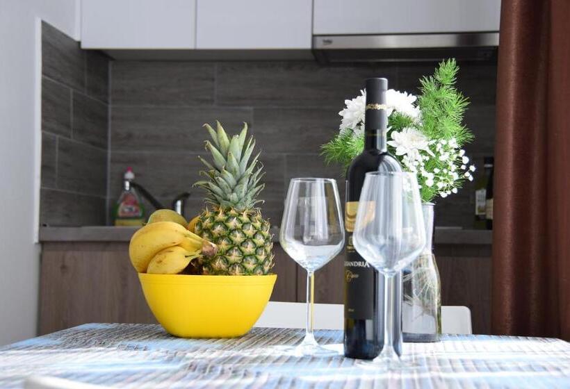 استودیوی لوکس, Sms Studios