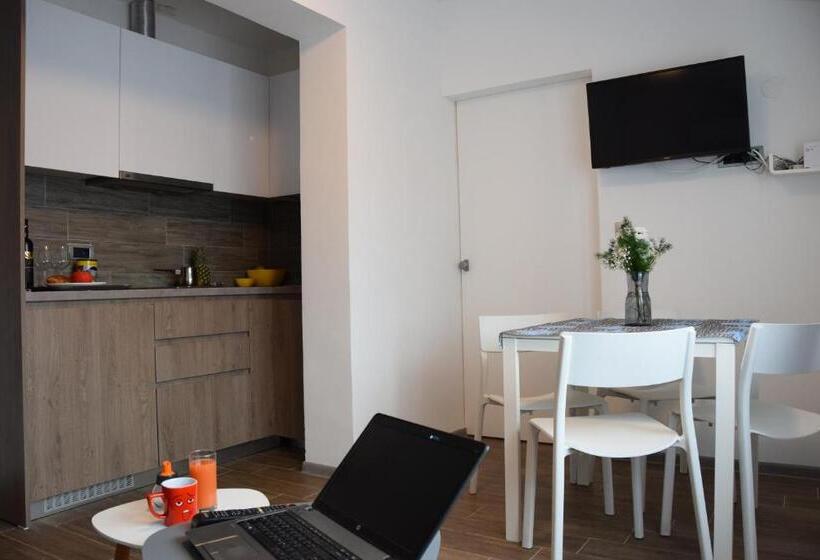 آپارتمان 1 خوابه, Sms Studios