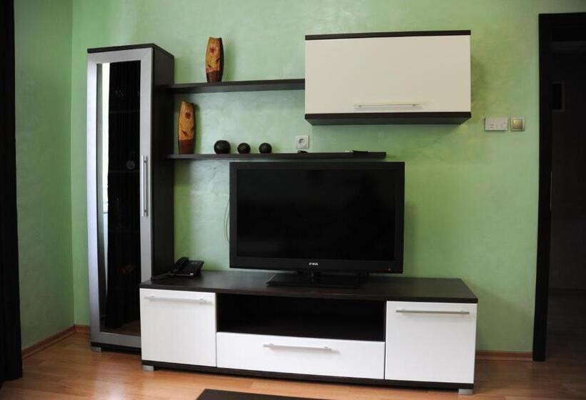 آپارتمان راحتی 1 خوابه, Clinic For Rehabilitation Vujan