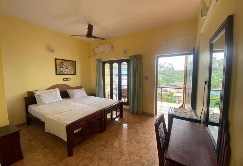 اتاق لوکس با چشمانداز دریا, Karma Beach Resort