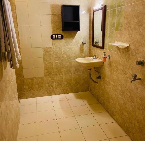 اتاق لوکس با چشمانداز دریا, Karma Beach Resort