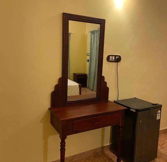 اتاق لوکس با چشمانداز دریا, Karma Beach Resort