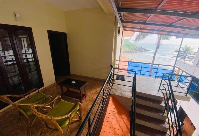 اتاق لوکس با چشمانداز دریا, Karma Beach Resort