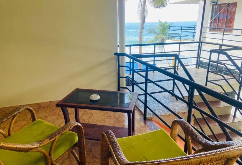 اتاق لوکس با چشمانداز دریا, Karma Beach Resort