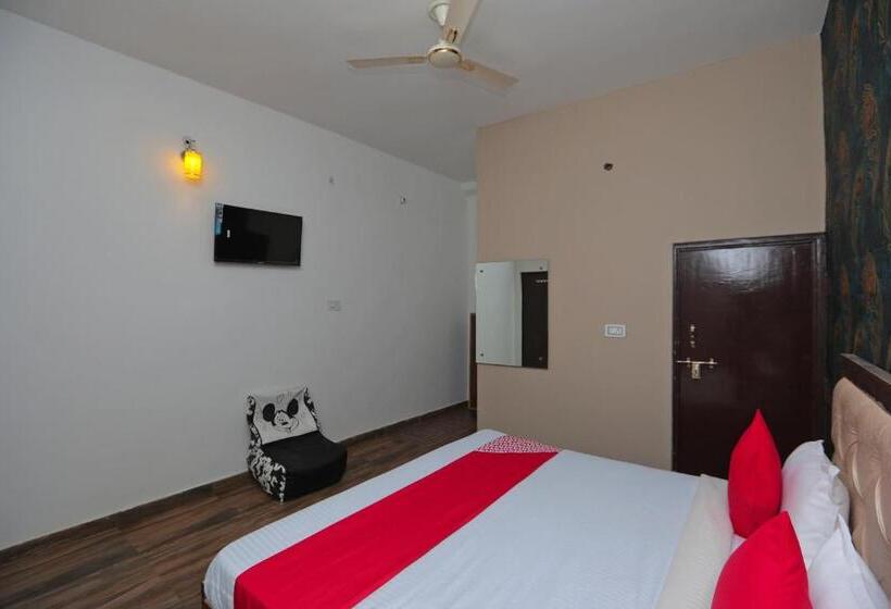 חדר קלאסי לשלושה, Oyo 40061 King Palace