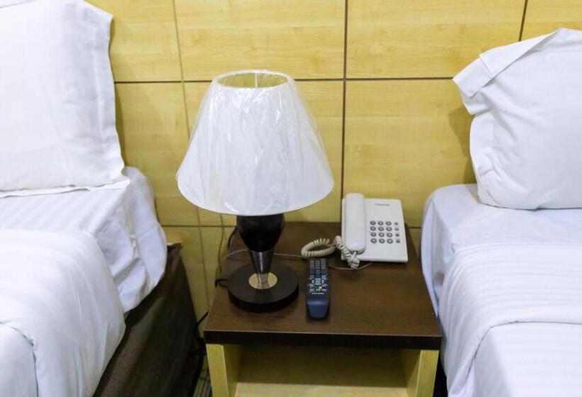 Номер Стандарт Трехместный, Safeer Almisk