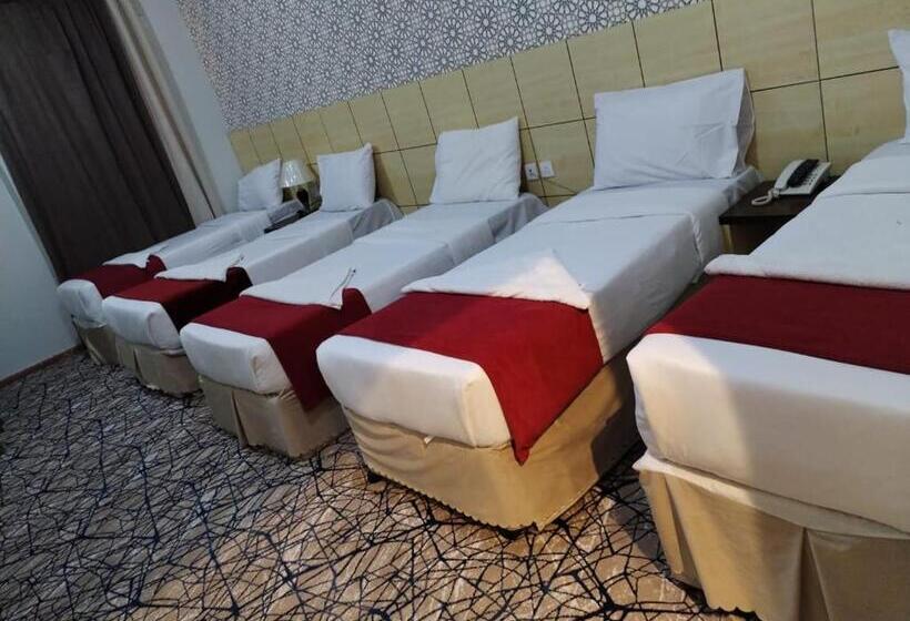 Номер Стандарт Трехместный, Safeer Almisk