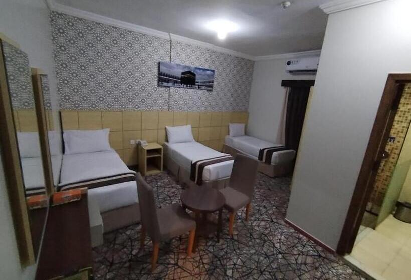 Номер Стандарт Трехместный, Safeer Almisk