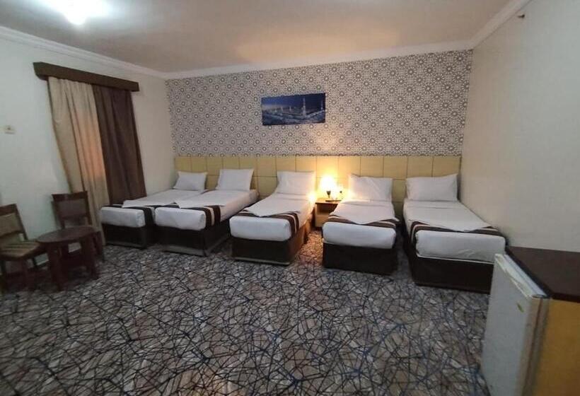 Четырехместный Номер Стандарт, Safeer Almisk