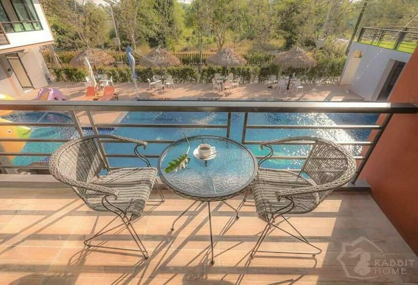 스탠다드 룸 킹사이즈 침대, The Rabbit Home