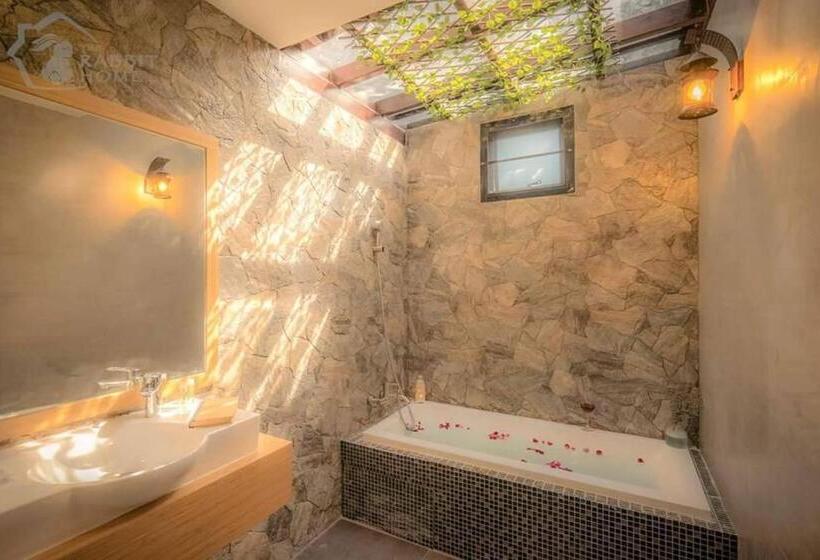 디럭스 룸, The Rabbit Home