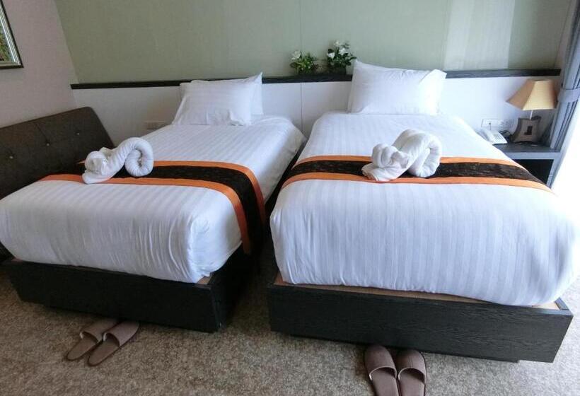 스탠다드 트리플 룸 풀장 전망, The Rabbit Home