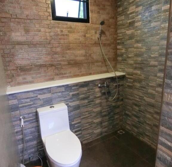 디럭스 룸, The Rabbit Home