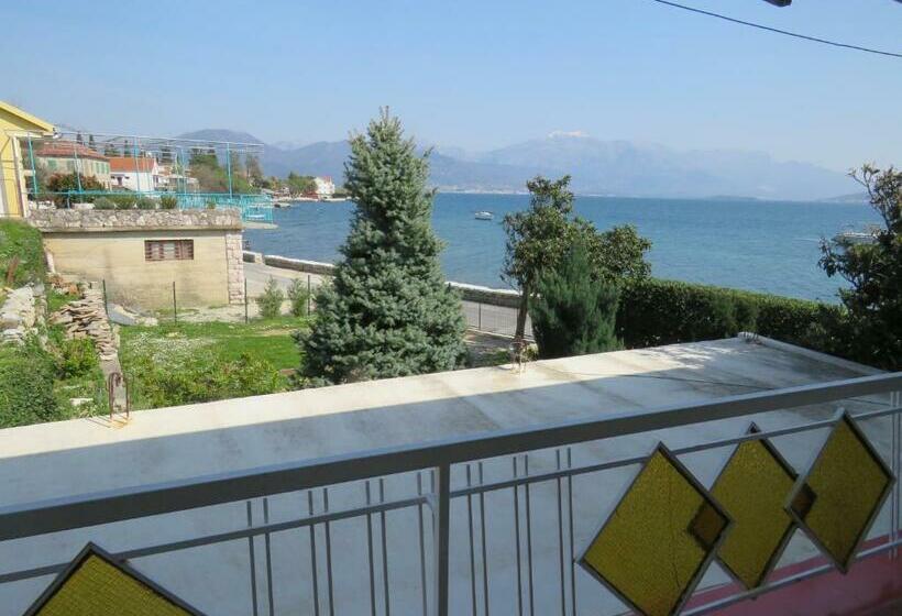 اتاق استاندارد با بالکن و چشم‌انداز دریا, Rooms Beba