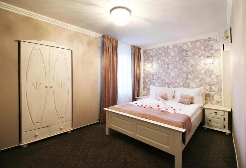 اتاق استاندارد, Select House