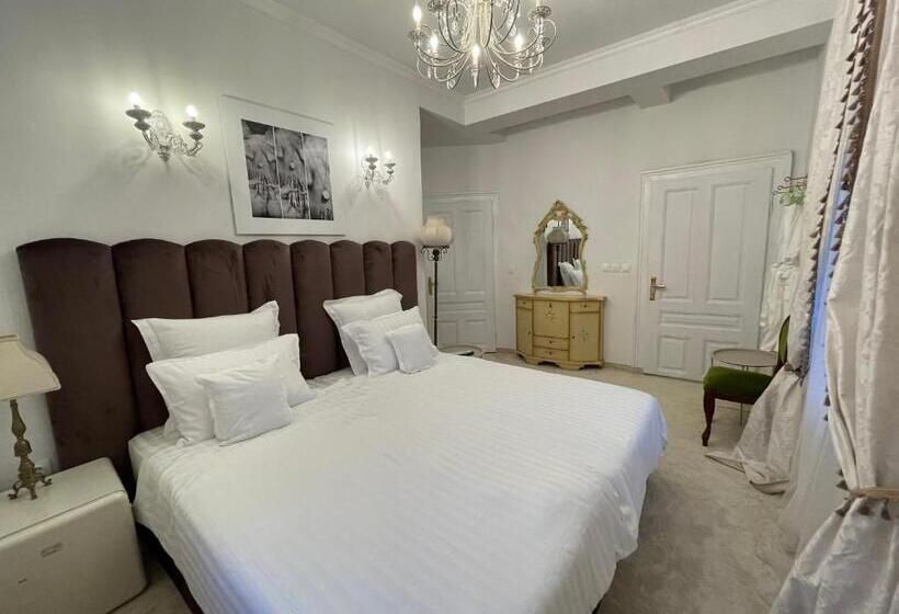 スタンダードシティビュールーム, Villa Al Tempio