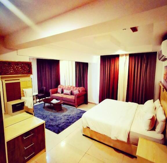 سوییت جونیور لوکس, Diamond Star Hotel فندق النجمة الماسية