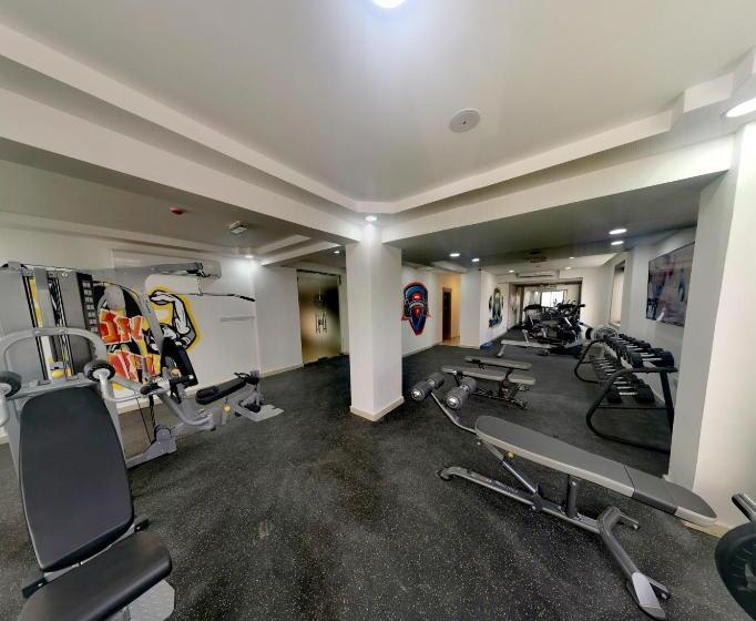 اتاق لوکس با تخت بزرگ, Diamond Star Hotel فندق النجمة الماسية