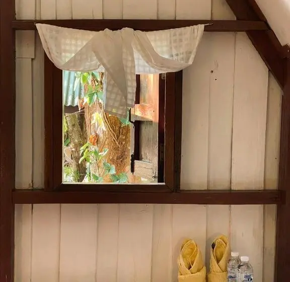 スタンダードバンガロー, Little Eden Guesthouse