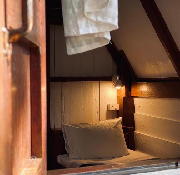 Bungalow Standard, Little Eden Guesthouse